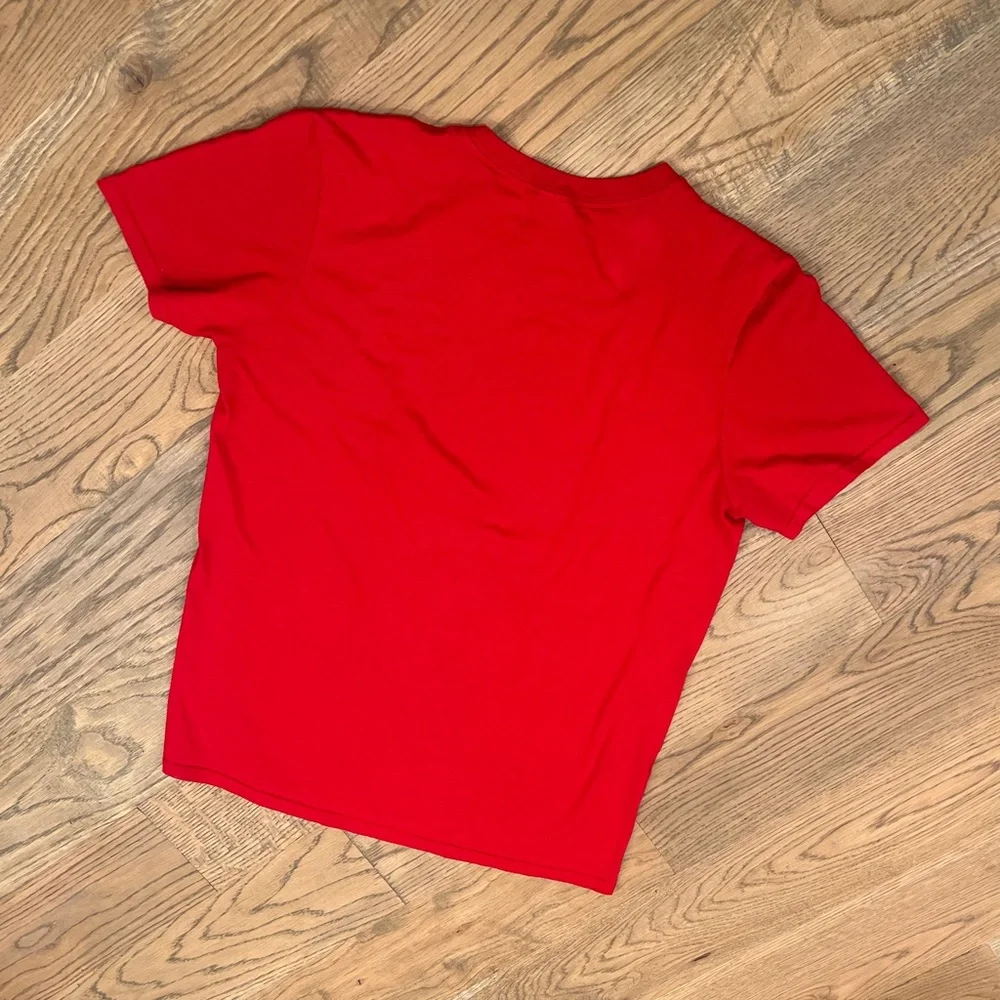 EUC. Taylor Swift™ Red Concert Tee | 1989 Tour T-Shirt | Swifty Merch | Medium - Picture 7 of 11